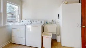 Hot Tub : CROWS NEST at Seaside Beach: Pet Friendly 350 ft to Beach - Image 2