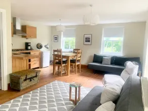 Central Ely 3 bed 2 bathroom smart apartment - Image 3