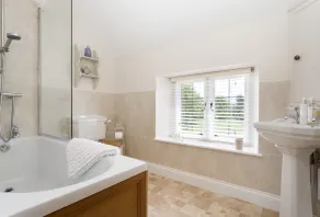 This beautiful cottage enjoys a fabulous rural location on a mixed working farm. - Image 2