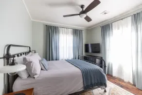 Beautifully Updated Historic Home conveniently located in downtown Mesa! - Image 5