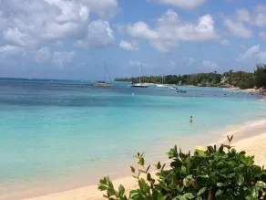 Stunning apartment, 4 mins walk to the beach, wifi, pool, English TV - Image 5