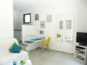 Belle F2 nuovo, confortevole e tranquillo, a 2 passi dal centro di Sommieres - Image 5