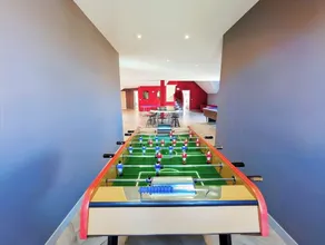 Large house with indoor swimming pool and pétanque court - Image 5