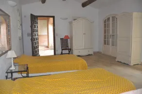 4 Bed 4 Bath Provencal Hillside Villa nr Medieval Village / Heated Pool/ air con - Image 3