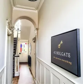 Stunning York townhouse on TV best holiday home - Image 2