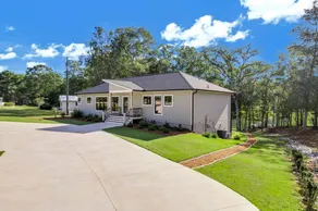 The Hales Lake House w/ Hot Tub! - Image 4