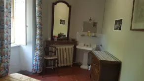 Typical house with superb view of village, river 300 metres away - Image 4