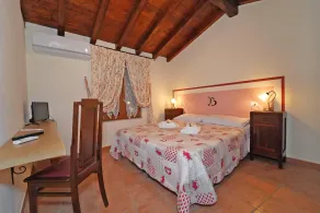 Podere Dei Poeti 12P, by VILLASRETREATS, A/C w/Pool, BBQ quiet area near 5 Terre - Image 5