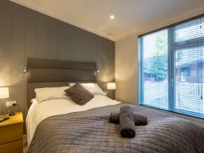 Moderno Lodge situado en un entorno relajante con instalaciones de ocio y WiFi gratuito - Image 4