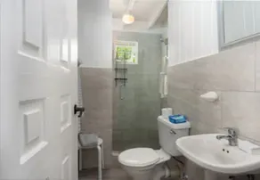 Beautiful family villa in a secluded location just 4min walk from Mullins beach - Image 5