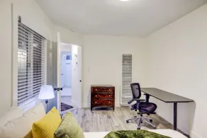 NEWLY FURNISHED! RECENTLY RENOVATED! CUTE SPACE! CLOSE TO SFO! - Image 4