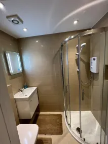 *BRAND NEW* Modern Studio Apartment - Image 3