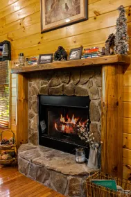 Beary Sweet Retreat - Cozy 2 Bed / 2Bath Cabin w / Spa privatif! Retour à GSMNP! - Image 3