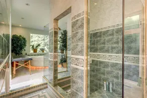 Exklusives Haus am Fuße mit Whirlpool, Sauna und Whirlpool. - Image 3