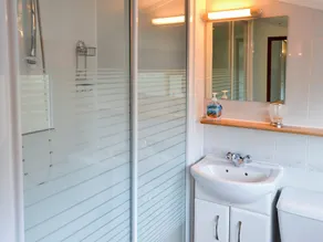 Alojamiento de 3 habitaciones en Wroxham - Image 2