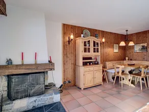 Living room with sofa-bed, one eating corner, a fire place, separated kitchen with dishwasher and Ne - Image 4
