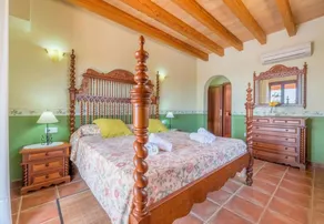 Landhaus mit 5 Schlafzimmern mit Grill und privatem Pool - Image 4