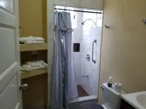 Royal View Apartment - One bedroom, one bathrooms - Image 5