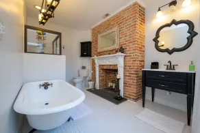 Charming 4 bedroom home just steps to the water! - Image 3