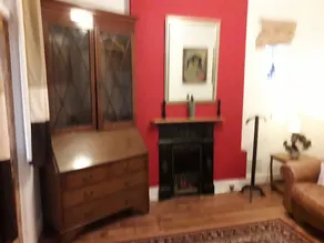 Maison d'époque de 4 chambres avec bain à remous et excellent transport - Image 2