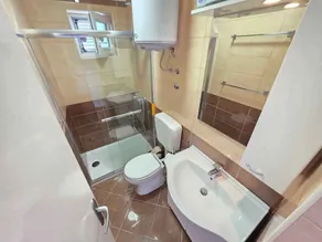 Holiday apartment with terrace and air conditioning - Image 2