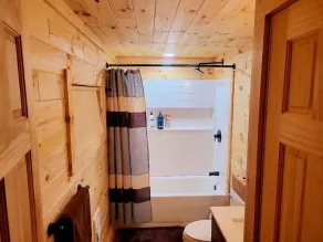 Hemlock Hideaway - cozy cabin retreat close to the best sights of Potter County! - Image 4