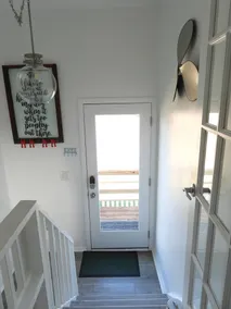 Quiet dog friendly home overlooking nature preserve, 1 block from private beach. - Image 3