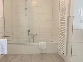 Freyja vacation apartment at the tip of the harbor: comfort and proximity to the beach - Image 3