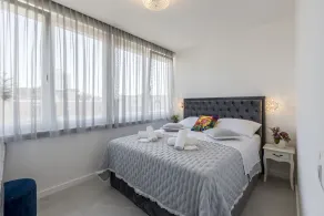 Carmen - Luxury 2-Bedroom Apartment - Downtown - Image 4