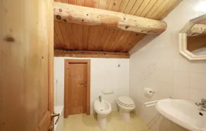 Magnífica casa de 3 habitaciones en Sestino, Arkansas. - Image 3