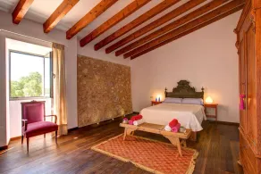 Stunning Converted Farmhouse, A/C, Private Pool, Extensive Grounds & Idyllic Location in Buger! - Image 5