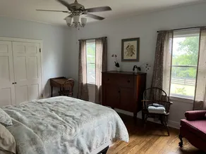 Quiet Two Bedroom House - Image 3