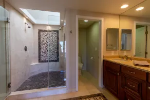 3 Bedroom Home with Harbor Views and Private Dock! - Image 3