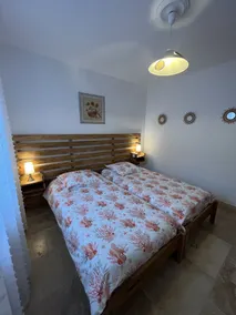 Hus med pool i St Rémy de Pce, komfortabelt på landet, 8 personer. - Image 4