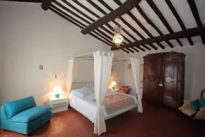 Farmhouse in the hills with panoramic view and swimming pool - Image 3