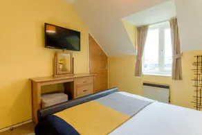 Riverside Cottage Nr l'emblématique pont Wroxham. 2-Bedroom Pet-Friendly - Image 4