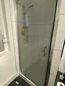 Nottingham Comfy Home newly refurbished - Image 3