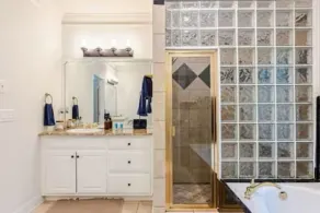 Casa Blanca · Luxury Insta Retreat w/ HotTub - Image 3