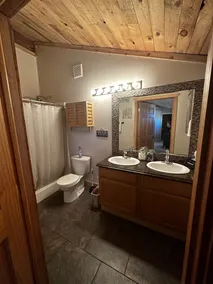Adorable 2 Bedroom Guest House with a Kids Loft - Image 3