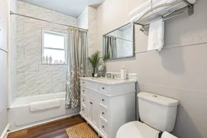Quaint Cottage downtown Waco close to Magnolia, Baylor uni., Cameron Park Zoo... - Image 2