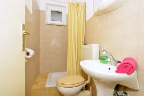 Summer Sun - 3-bdr apt with private pool - Image 3