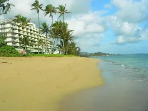North Shore end unit with wrap around lanai on Secluded Beach - Image 5