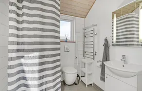 Five-Bedroom Holiday Home In Rudkobing - Image 4