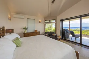 HALE HALE'AI (Delphinhaus) OCEANFRONT SPECTACULAR - Image 5