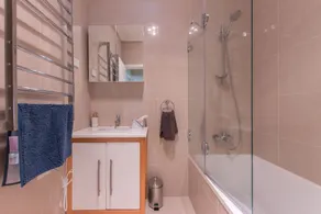 Rose Cottage offers comfort convenience and contemporary living - Image 4