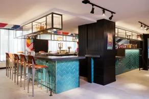 Moxy Richmond Downtown - Image 5