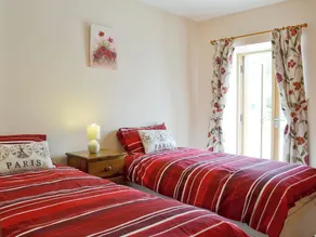 2 bedroom accommodation in Carmarthen - Image 4