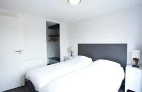 Chalet with 2 bedrooms and a terrace - Image 5