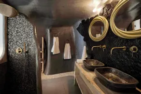 ArmonOia Luxury Caves - Image 3