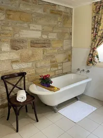 Historic Sandstone cottage fully appointed for all needs & pet friendly as well - Image 2